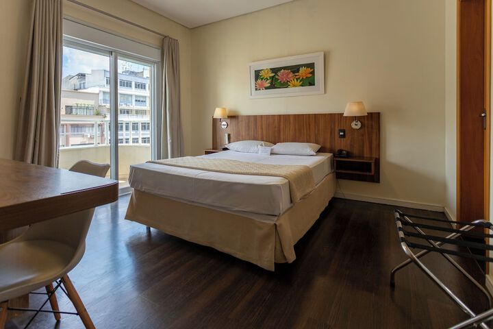 Room 16 of 43