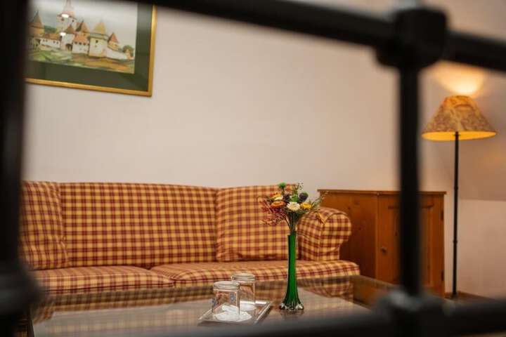 Room 18 of 34