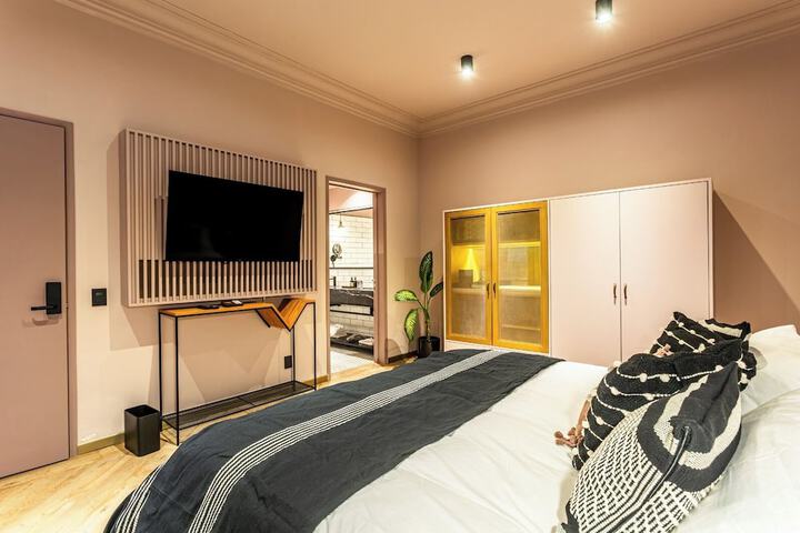 Room 10 of 49