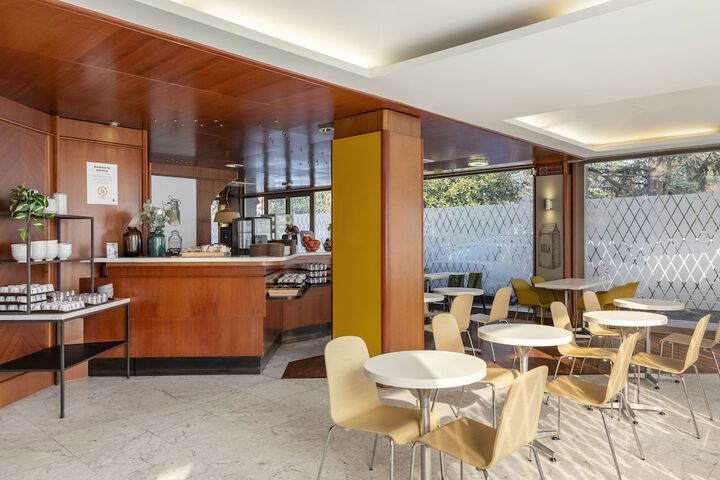 Dining Photos