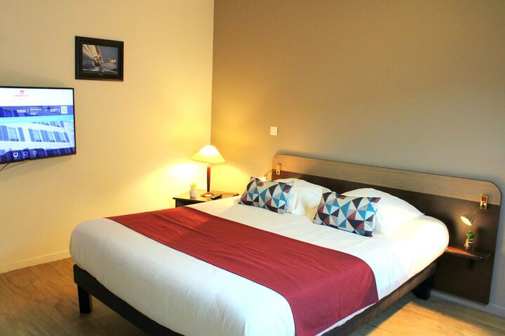 Room 17 of 42