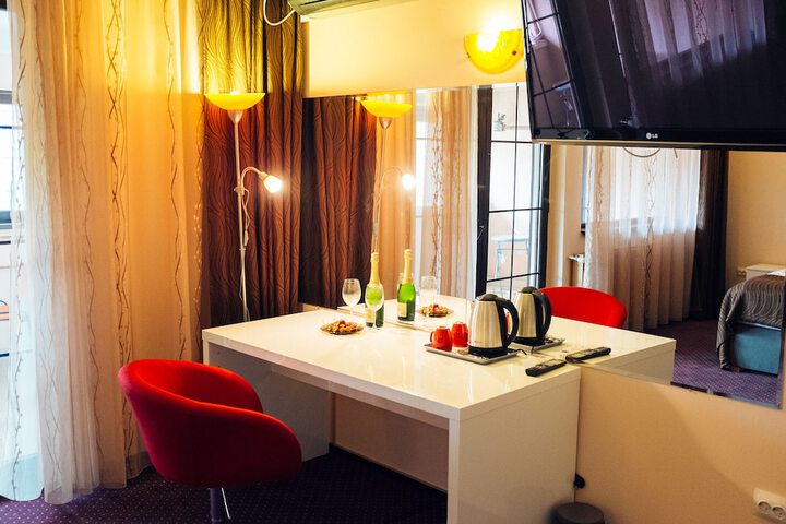 Room 11 of 31