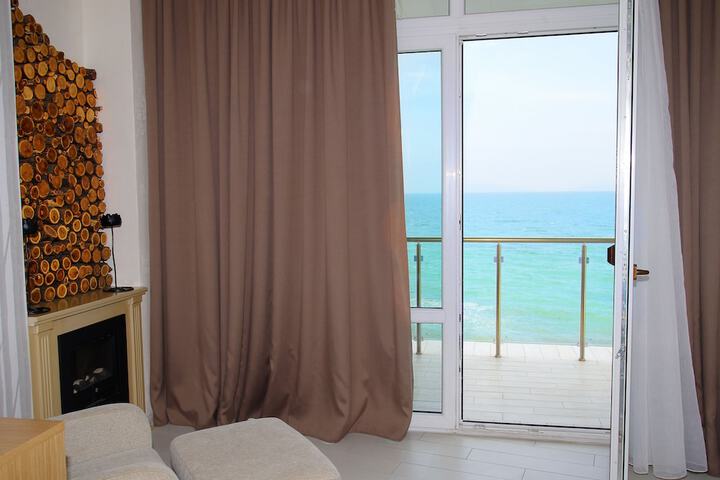 Room 32 of 51