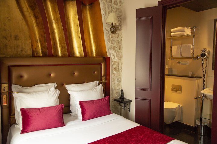 Room 20 of 39