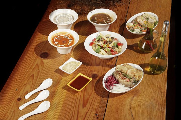 Dining 16 of 42