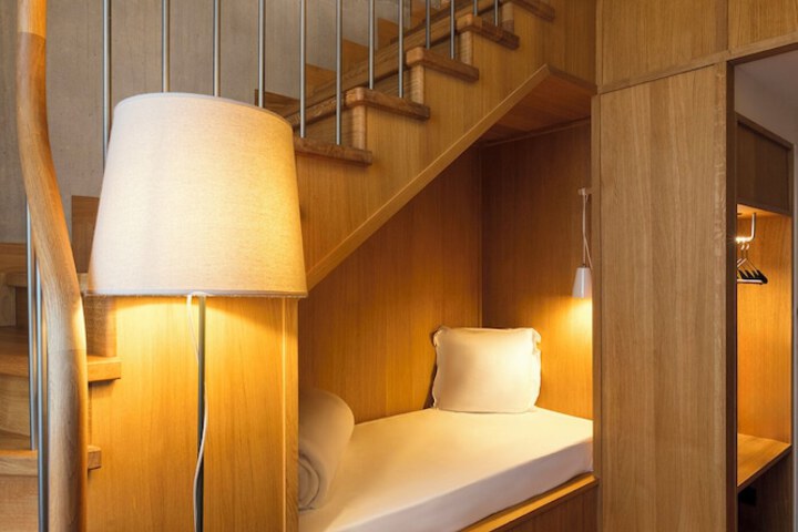 Room 34 of 71