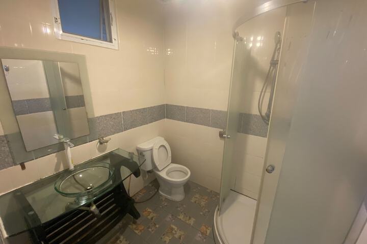 Room 165 of 195