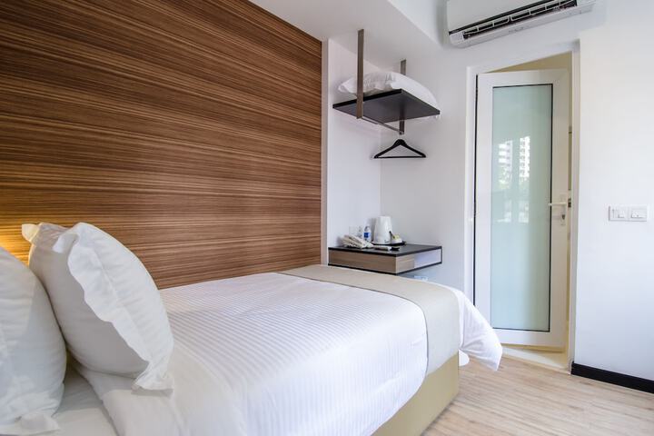 Room 15 of 38