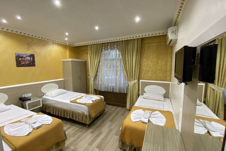 Room 6 of 61