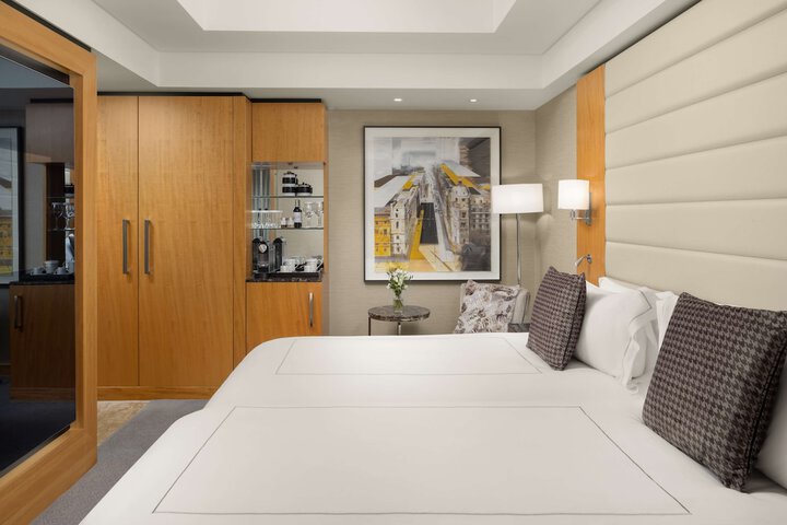 Room 36 of 112