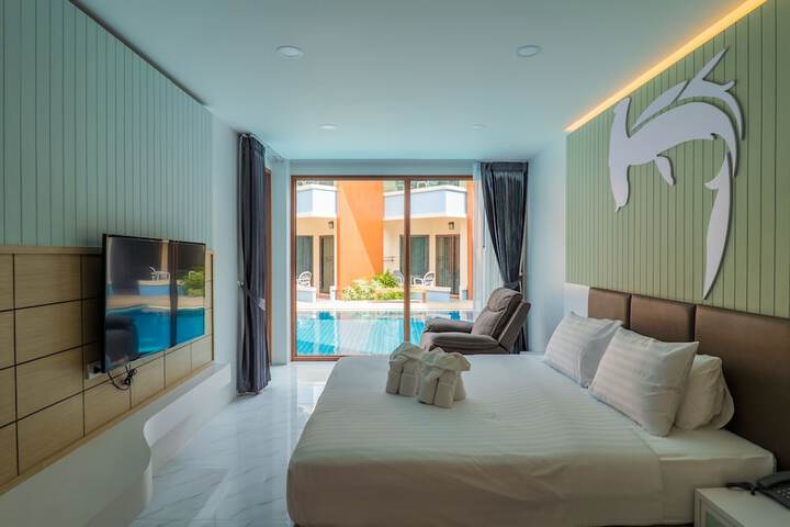 Room 14 of 100