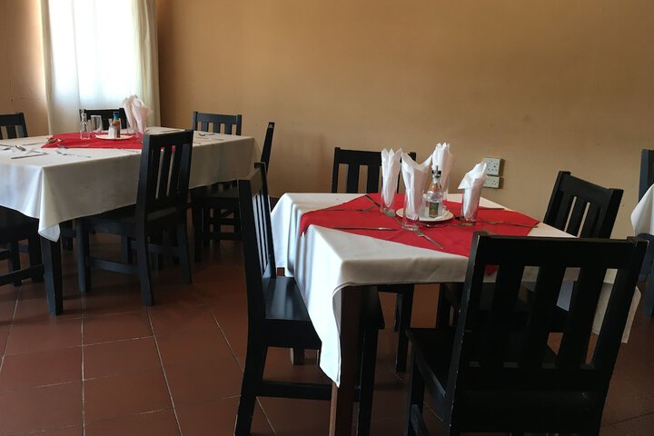 Dining 20 of 29