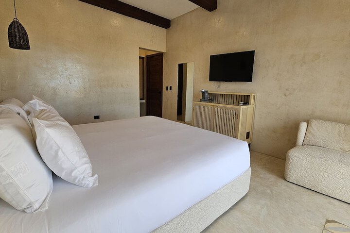 Room 20 of 66