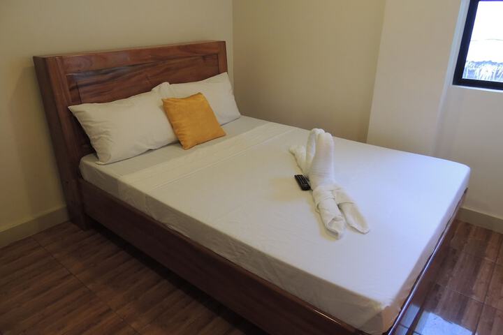 Room 9 of 26
