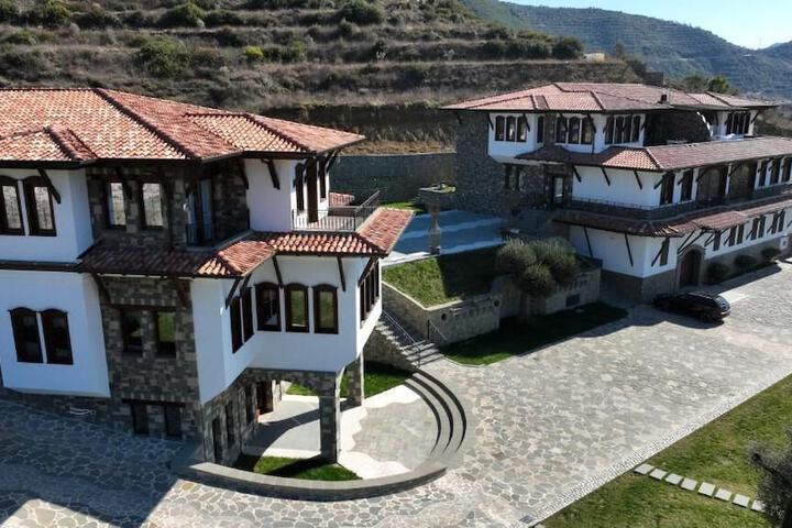 Pupa Winery Serene Stay