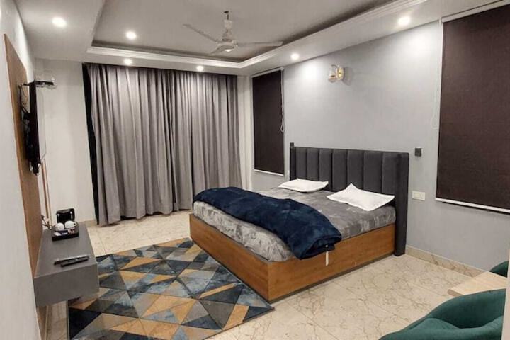 Room 7 of 23