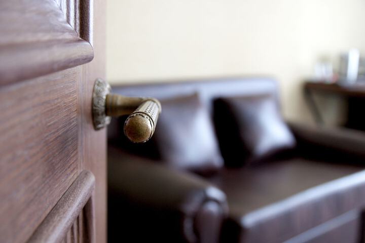 Room 42 of 118