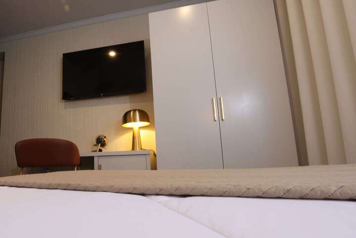 Room 37 of 70