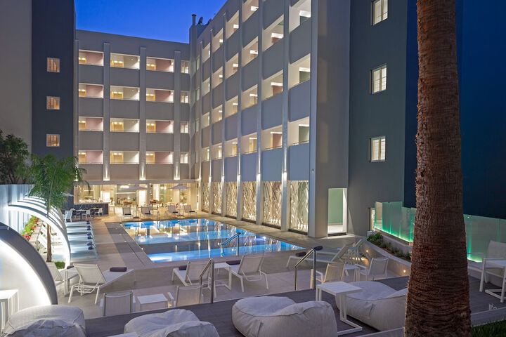 Pool 50 of 78