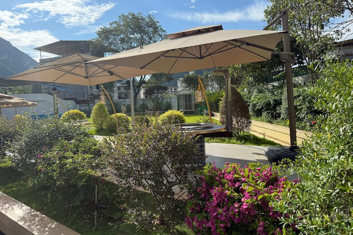 Hotel Exterior 144 of 158