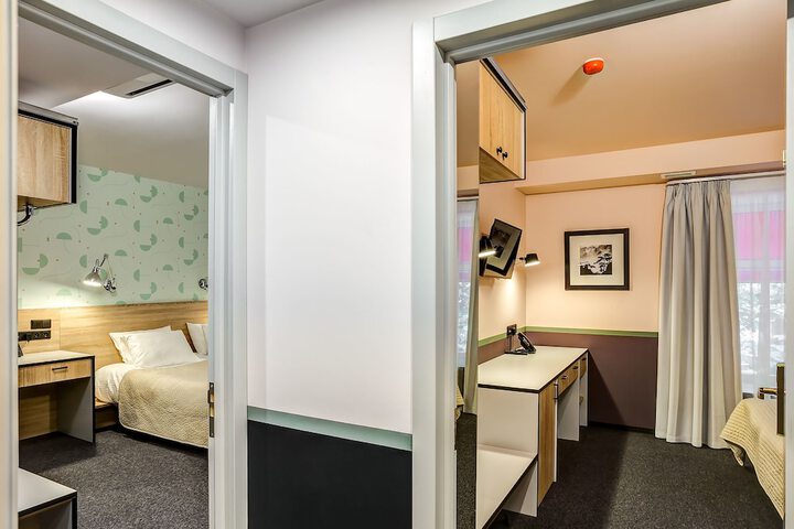 Room 22 of 47