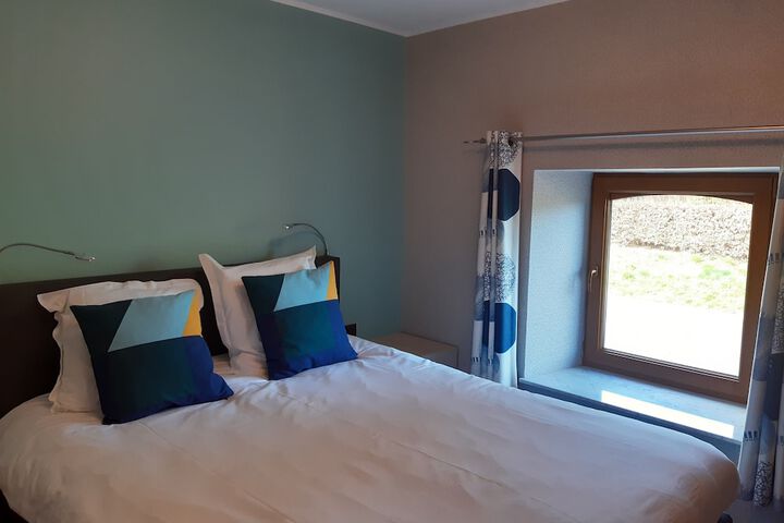 Room 3 of 74