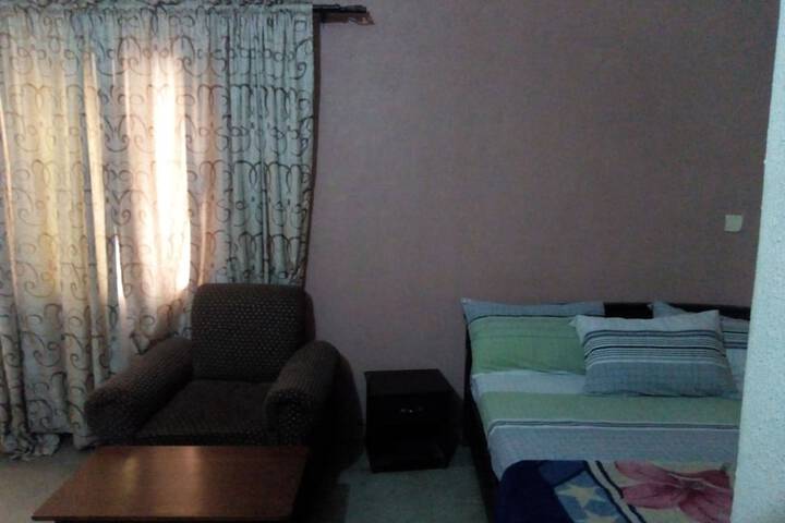 Room 10 of 26