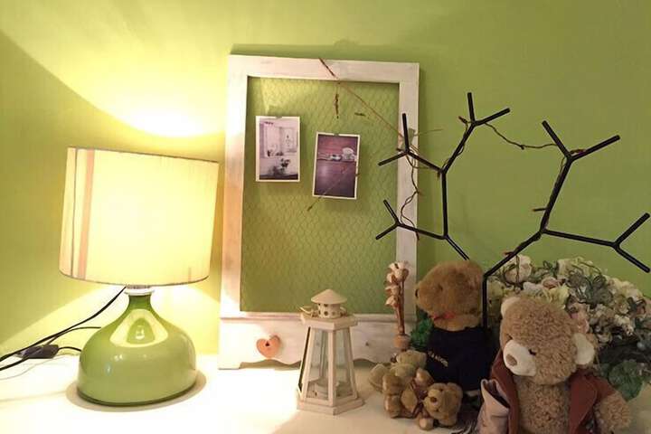 Room 11 of 17