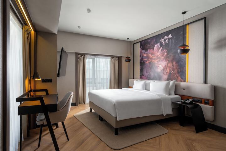 Room 49 of 214