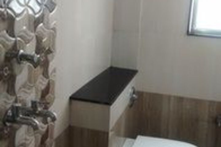 Room 3 of 11
