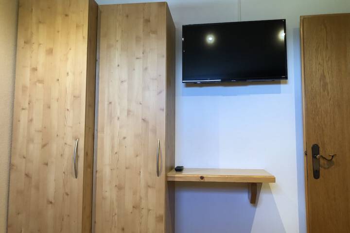 Room 25 of 59