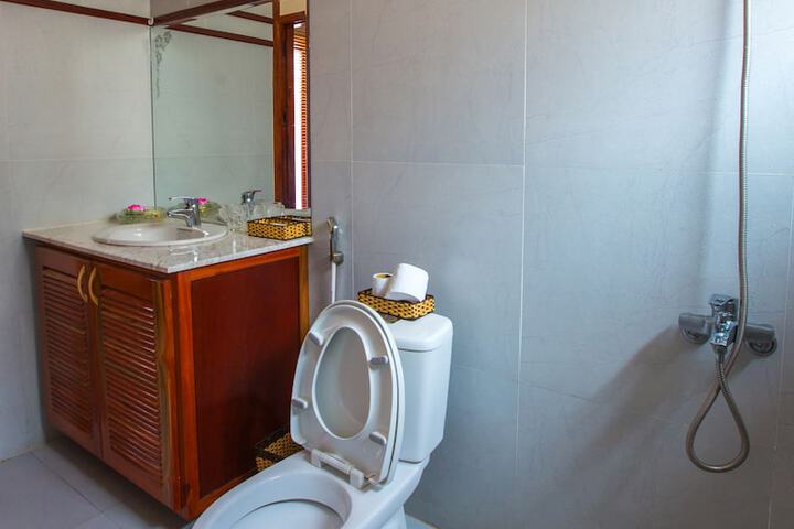 Room 18 of 29
