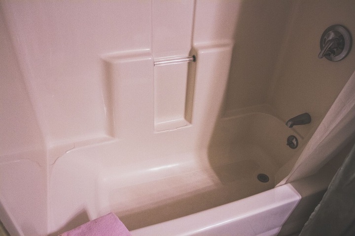 Room 83 of 137