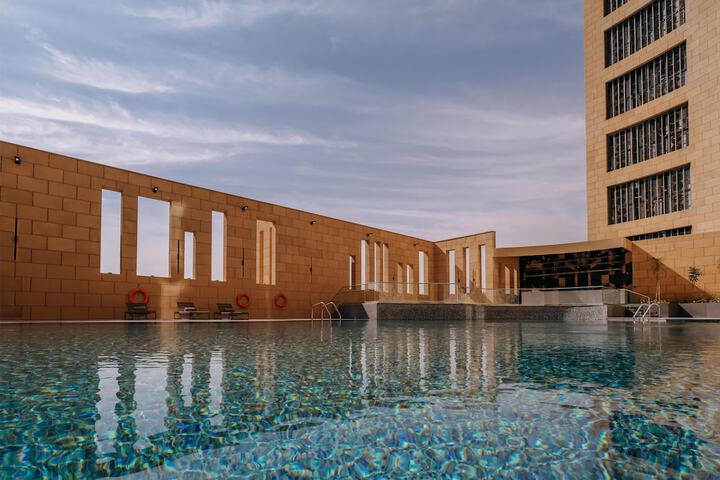 Pool 57 of 125
