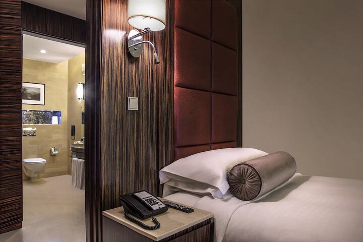 Hotel 132 of 142