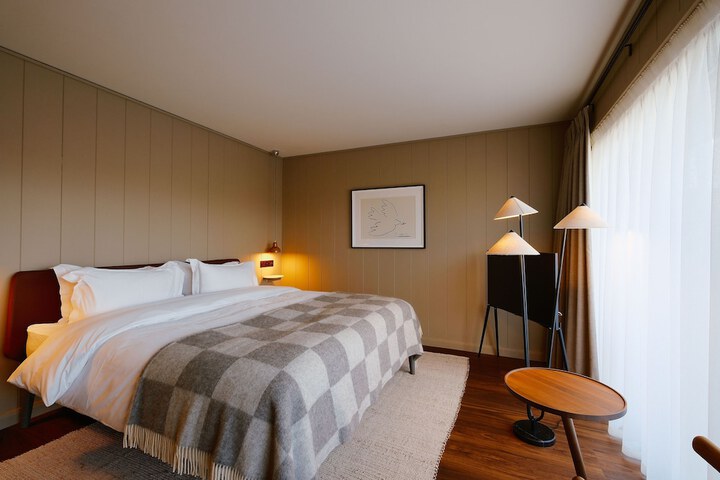Room 3 of 23