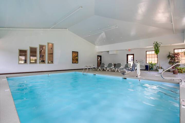 Pool 54 of 65