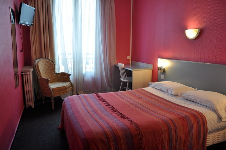 Room 14 of 40