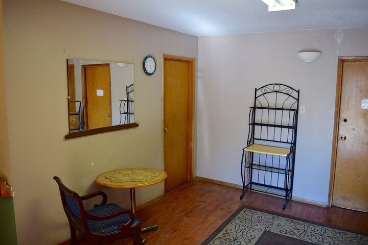 Room 2 of 16