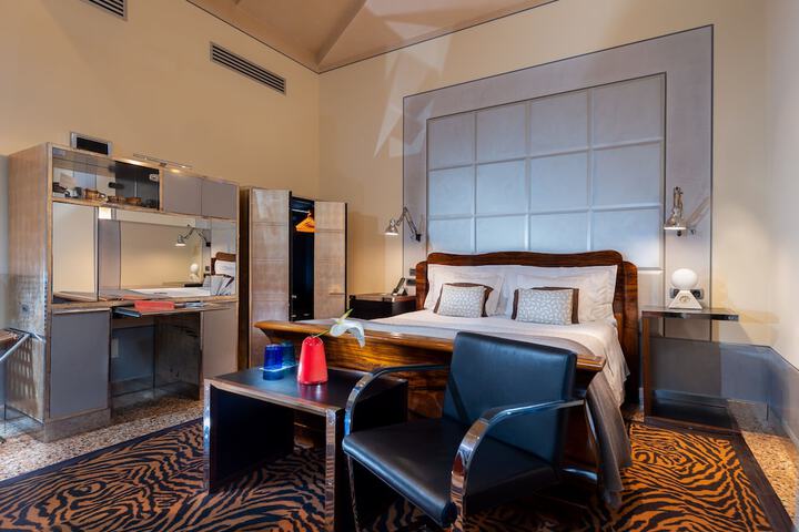 Room 36 of 119
