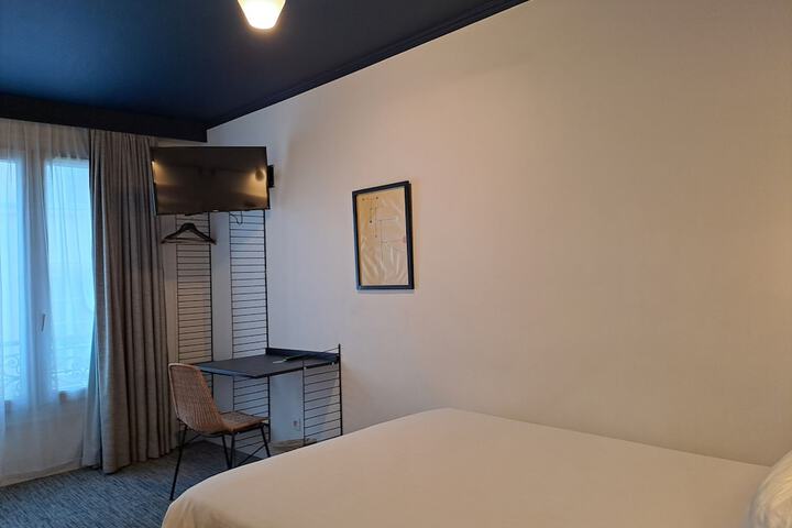 Room 28 of 51