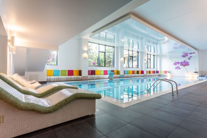 Pool 57 of 108