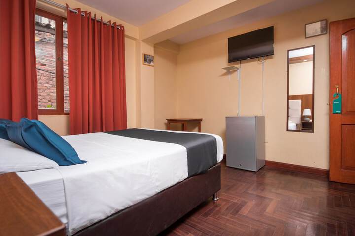 Room 4 of 38