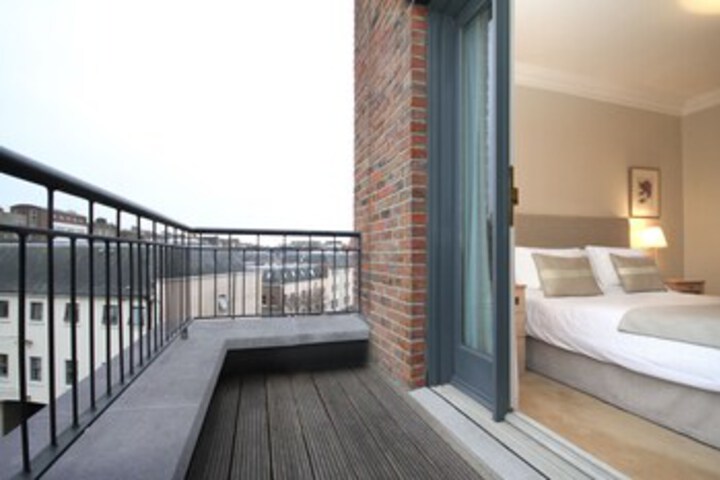 Terrace/Patio 3 of 34