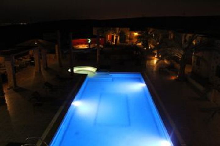 Pool 37 of 48