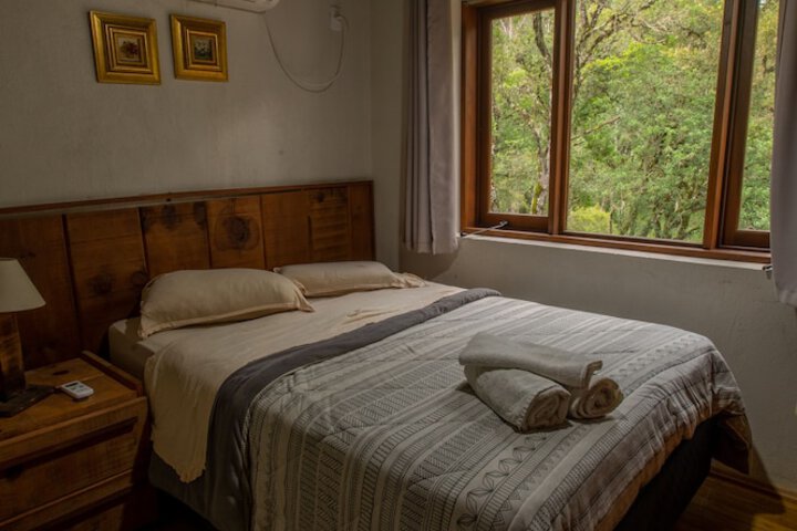 Room 6 of 259