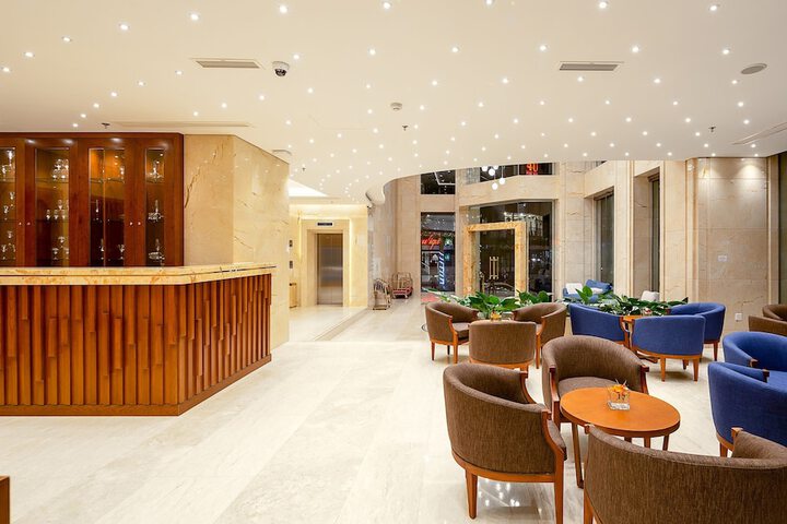 Hotel 2 of 68