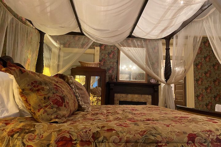 Room 4 of 48