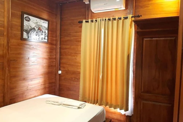 Room 16 of 42