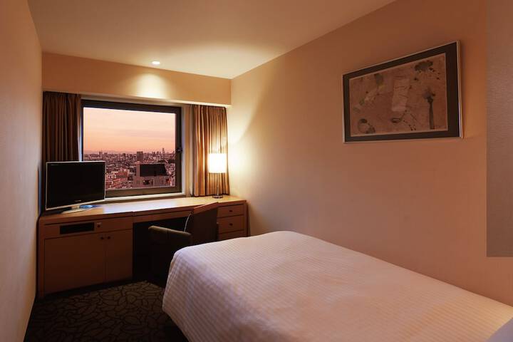 Room 21 of 84